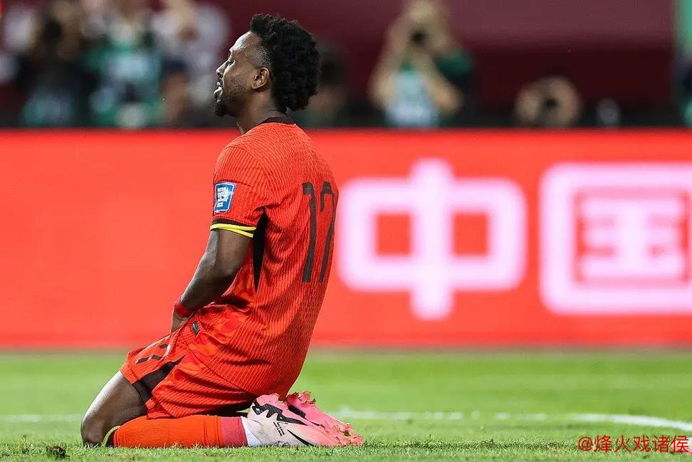 尹波:国足徘徊于“绝望”与“无助”之间 尹波:国足徘徊于“绝望”与“无助”之间