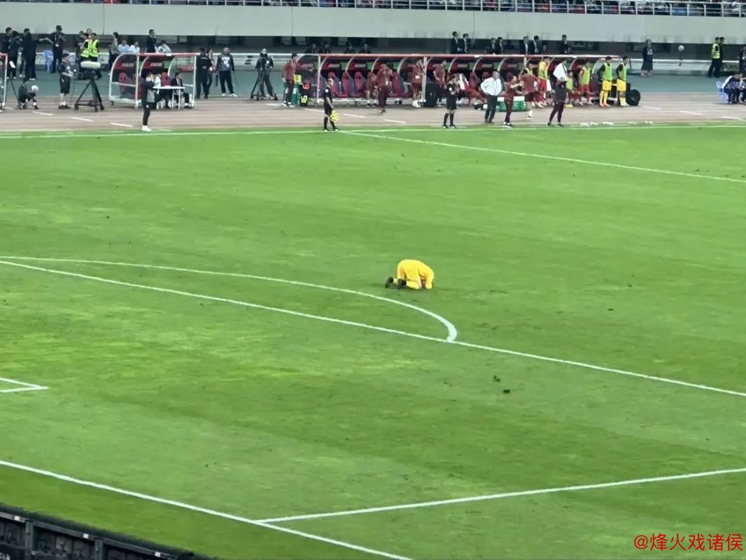 尹波:国足徘徊于“绝望”与“无助”之间 尹波:国足徘徊于“绝望”与“无助”之间