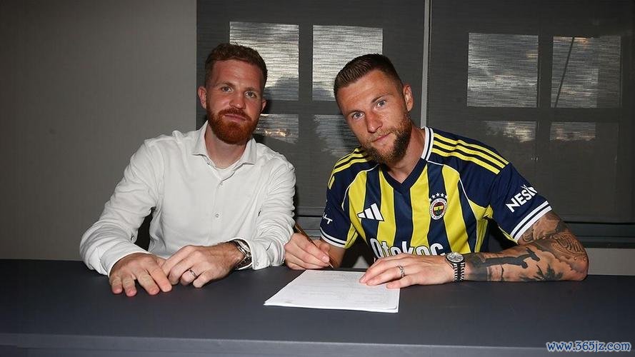 费内巴切接近宣布什克租借加盟，巴黎将分担部分薪资