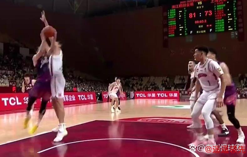 CBA-全队表现出色 上海久事大胜浙江稠州金租